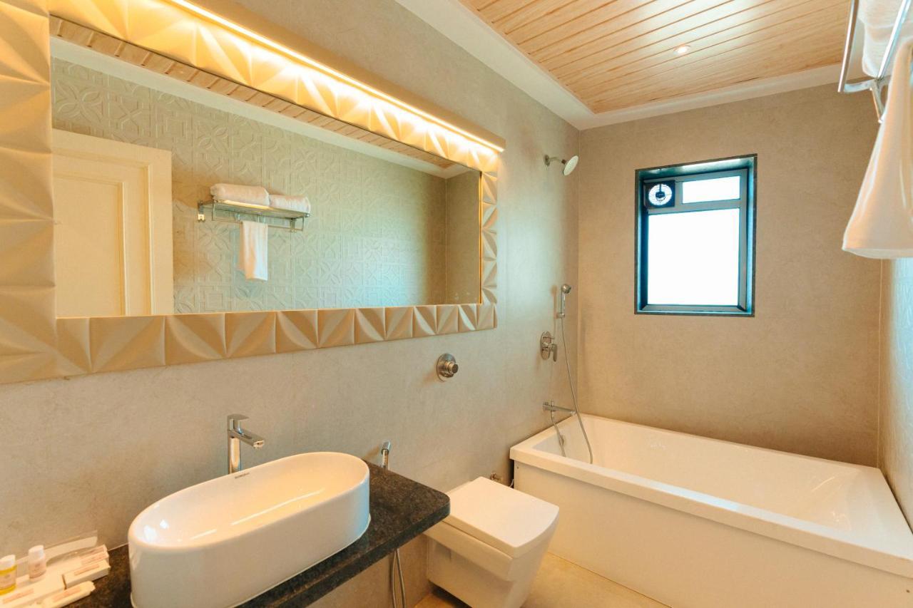Arnna Hotel - Goregaon Мумбай Екстериор снимка