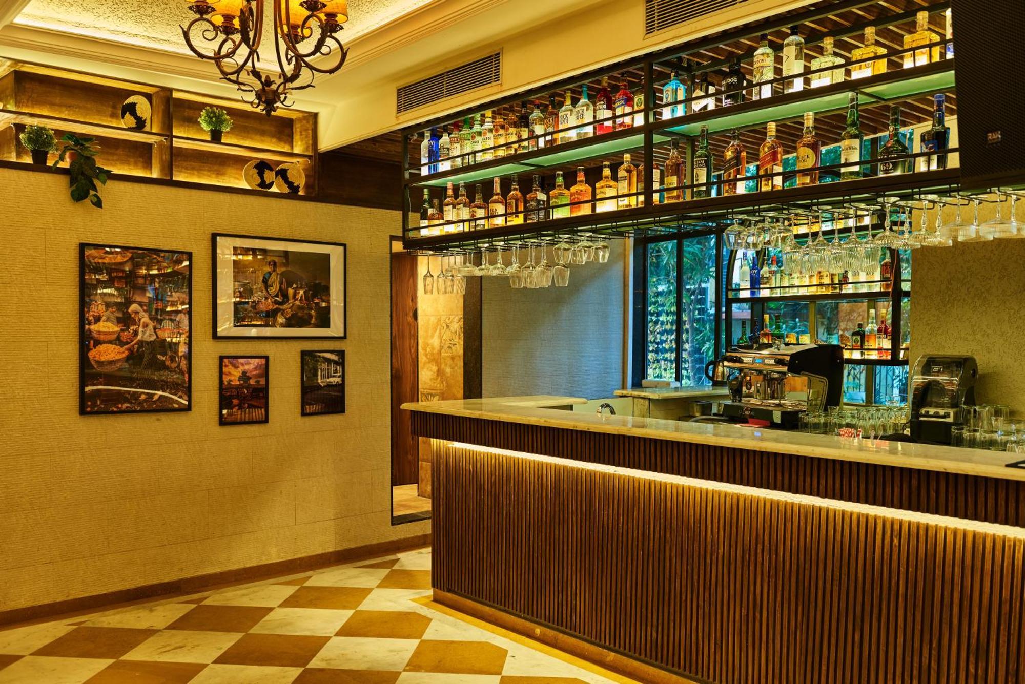 Arnna Hotel - Goregaon Мумбай Екстериор снимка