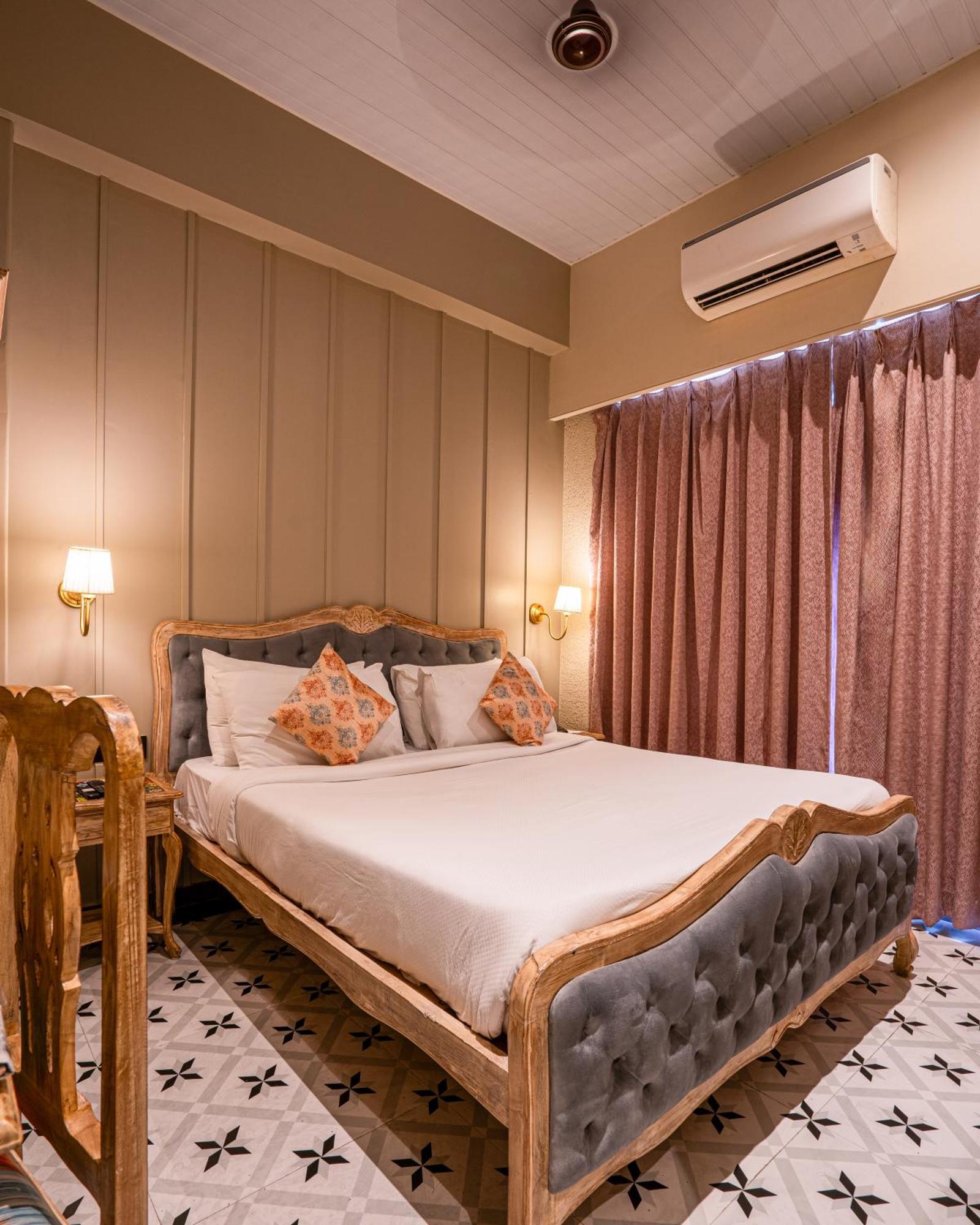 Arnna Hotel - Goregaon Мумбай Екстериор снимка
