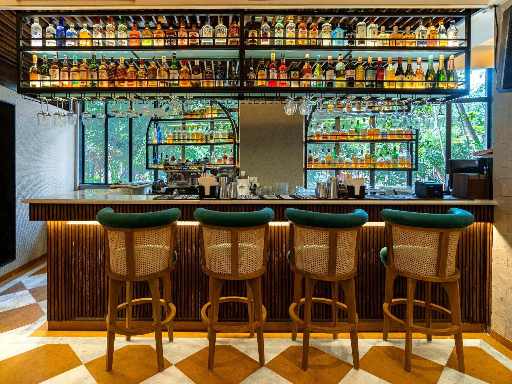 Arnna Hotel - Goregaon Мумбай Екстериор снимка